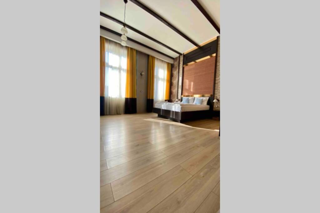 Safari Royal Apartment Oradea Εξωτερικό φωτογραφία